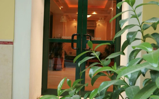 Alma Hotel