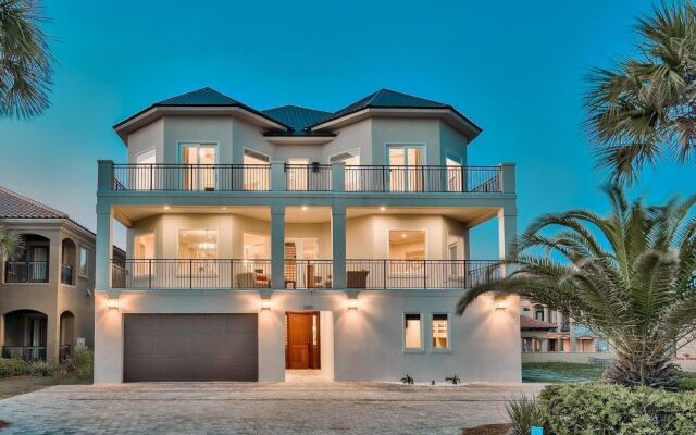 Seastar Palazzo Luxury Across From Beach