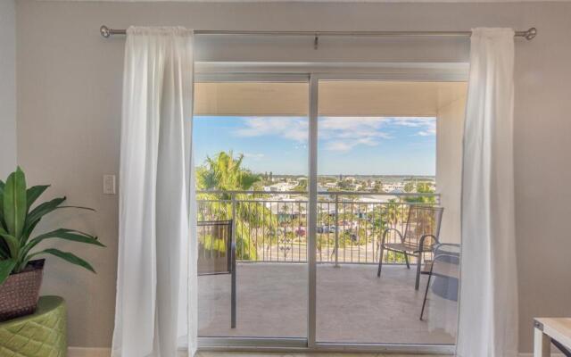 503 Madeira Norte Condo