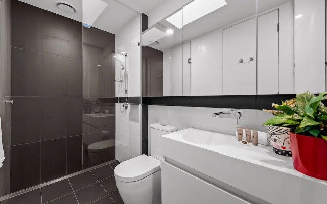StayCentral - East Brunswick Penthouse with Study