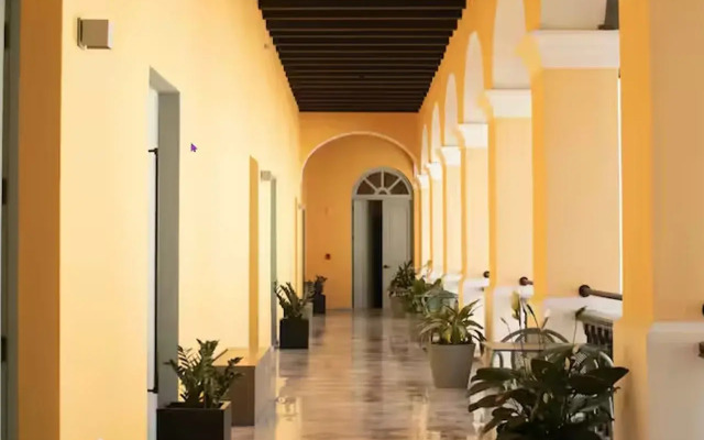 Palacio Provincial San Juan, Curio Collection by Hilton