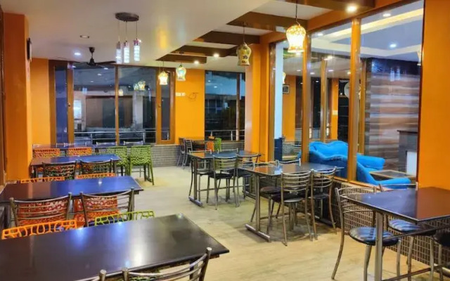 XooStays Amayra Inn Bhagsunag