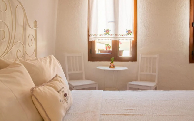 Historic House Near Sigacik Marina in Seferihisar