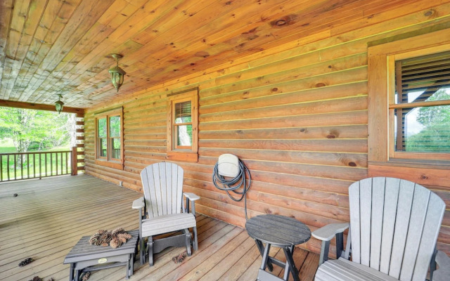 4 Mi to Grandfather Mountain: Cabin in Newland!