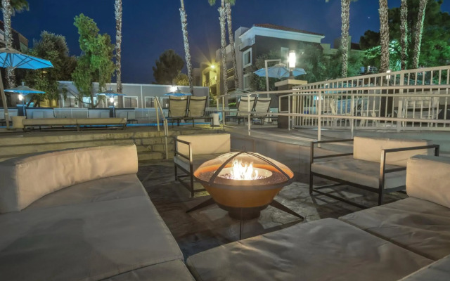 Desert Rose Resort