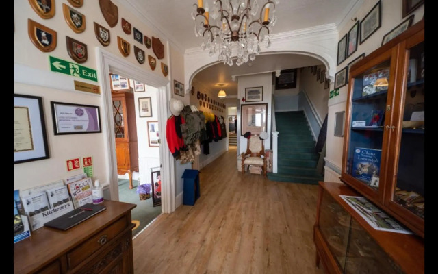 OYO Lord Kitcheners Guest House