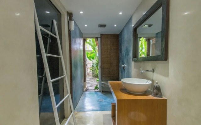 The Green Room Seminyak - Hostel
