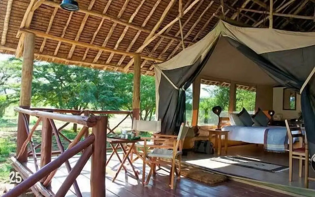 Voyager Ziwani Tented Camp