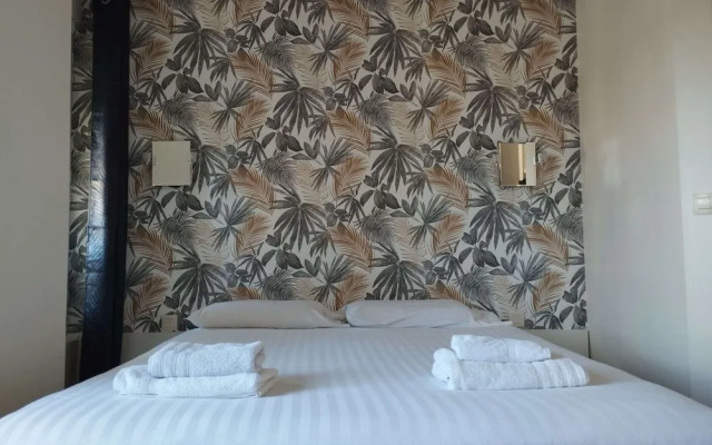 Brit Hotel L'Arrivée Guingamp (Ex:Brit Hotel Armor)