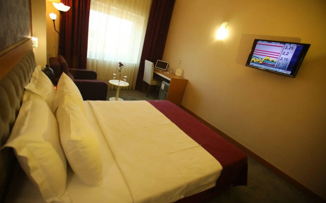 Helikon Business Hotel