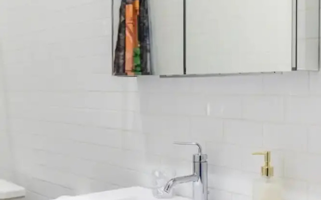 2BR 2storey Loft Free Parking Gym 2