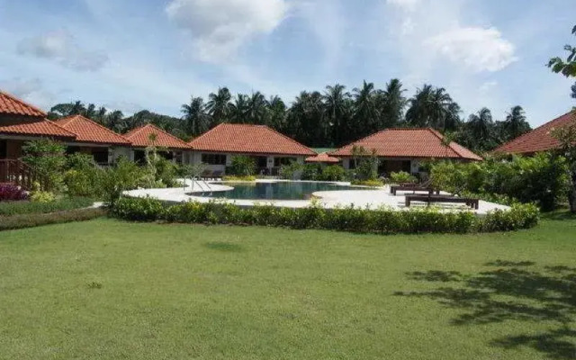Sailom Resort Bangsaphan