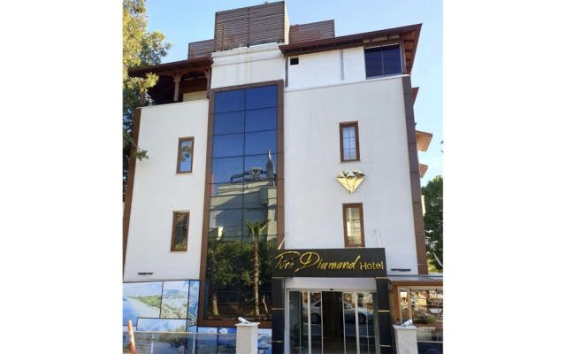 Pure Diamond Hotel