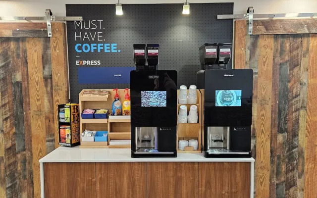 Holiday Inn Express & Suites Dickson by IHG