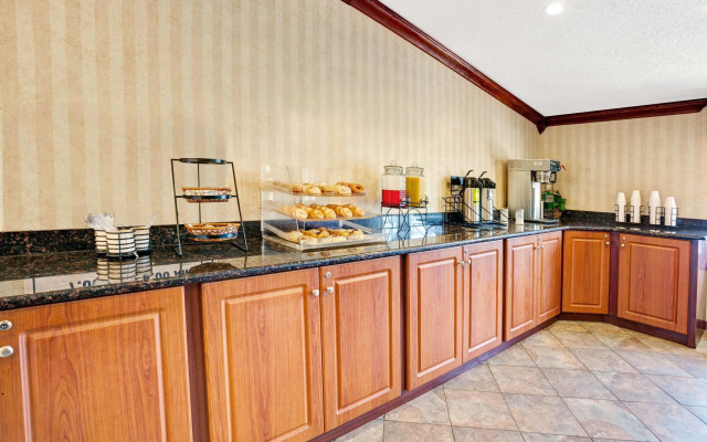Knights Inn  Madison Heights MI
