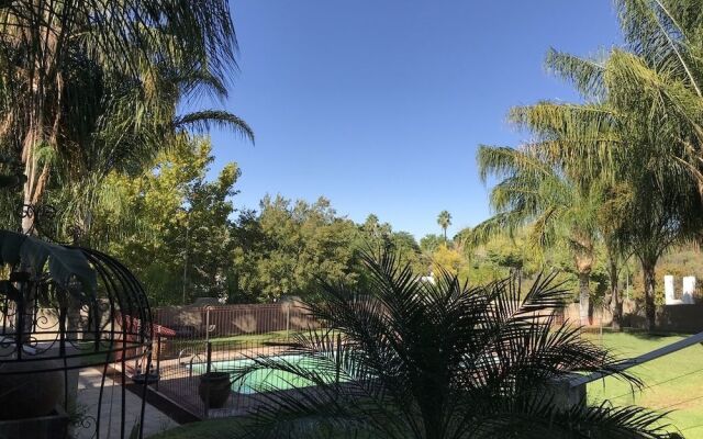 Upington Manor