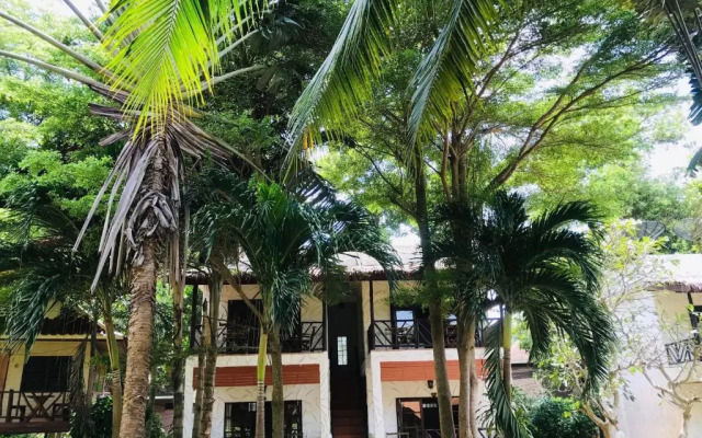 Palm Leaf Resort