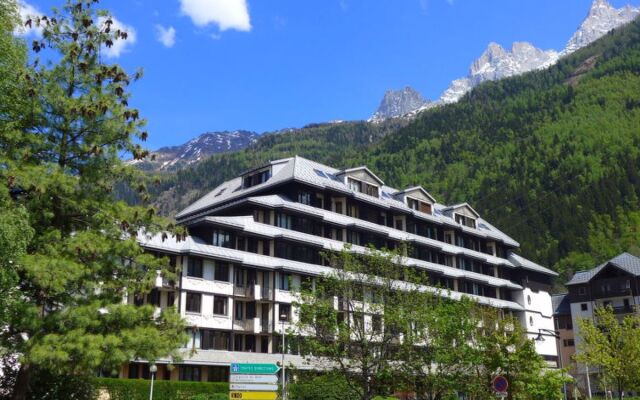 Le Chamois Blanc 33116