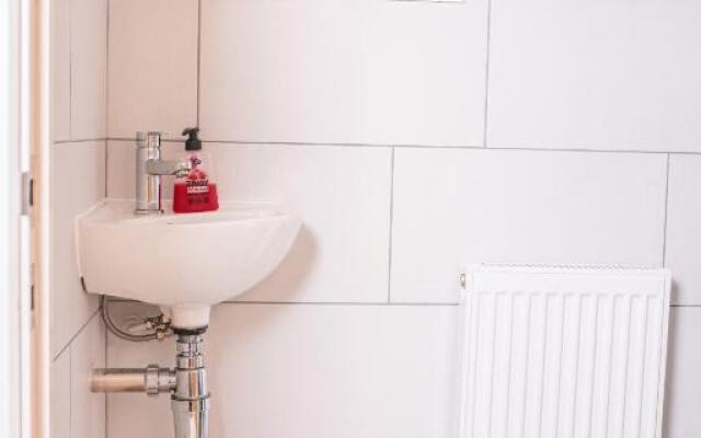 1 Bed House , Free Wifi,Free Parking,Leasure,Business