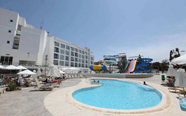 Anastasia Waterpark Beach Resort