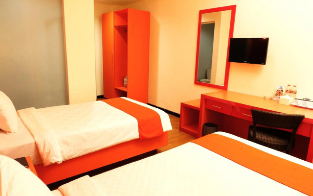 Halogen Hotel
