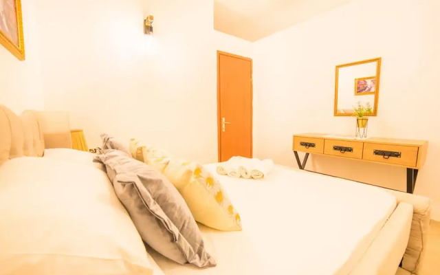Premium suites on Beach Ben Yehuda 43