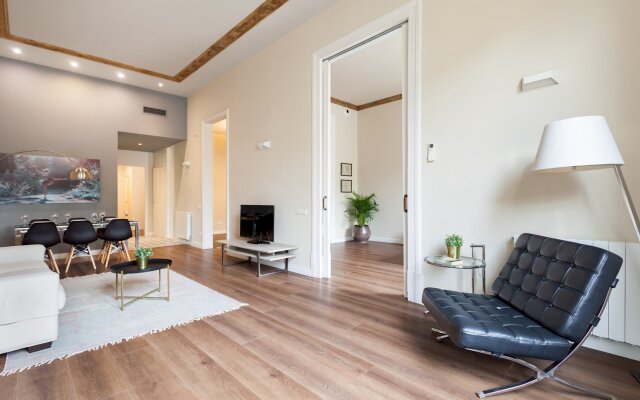 Ribera in Barcelona with 3 bedrooms and 2 bathrooms