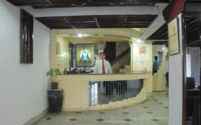 Hotel Blue Moon