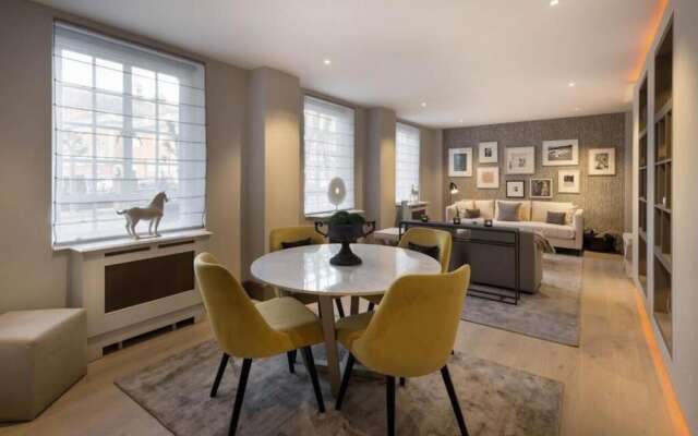 4-bedroom Apartment in the Heart of Chelsea