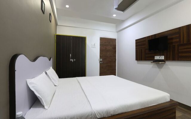 OYO 12817 White house beach resort
