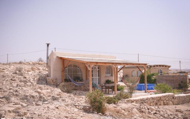 Hamitzpa- Desert Hosting in Ezuz
