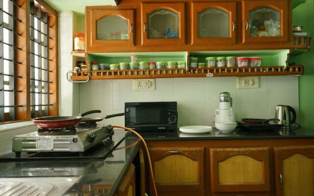 OYO 23359 Home Elegant 2BHK Munnaar Bypass