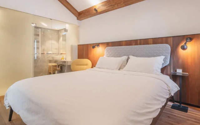 Smart House with 3 Suites