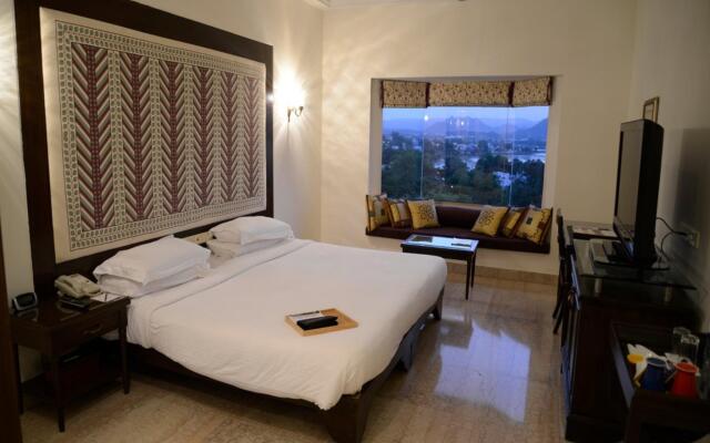 The Lalit Laxmi Vilas Palace