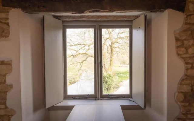 The Fox At Barrington