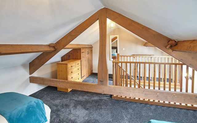 Host Stay The Hayloft