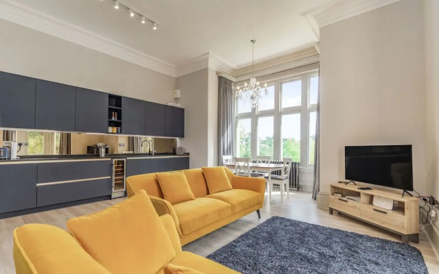 Apartment 6