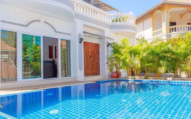 Ratana Villa - Pattaya Holiday House Walking Street