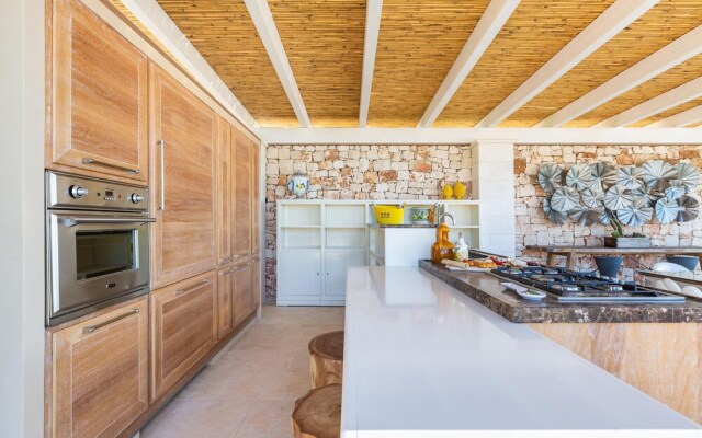 3666 Ca' Della Roccia by Perle di Puglia