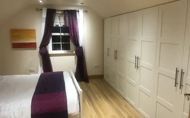 Dungannon 2 Bed Bungalow - Sleeps 5 - Pet Friendly