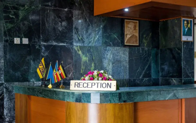 Golf Lane Hotel