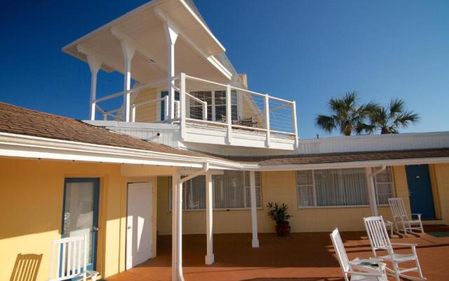 Edgewater Inn