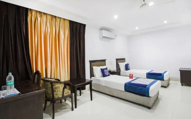 OYO 9627 Hotel Srinivasa Central