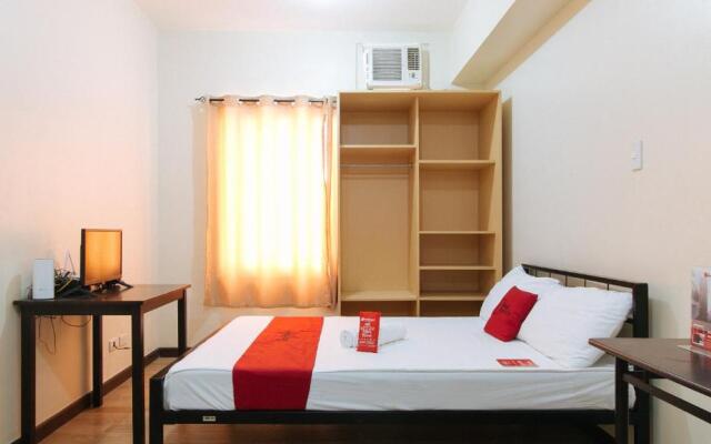 RedDoorz Premium @ Paseo Verde Las Pinas