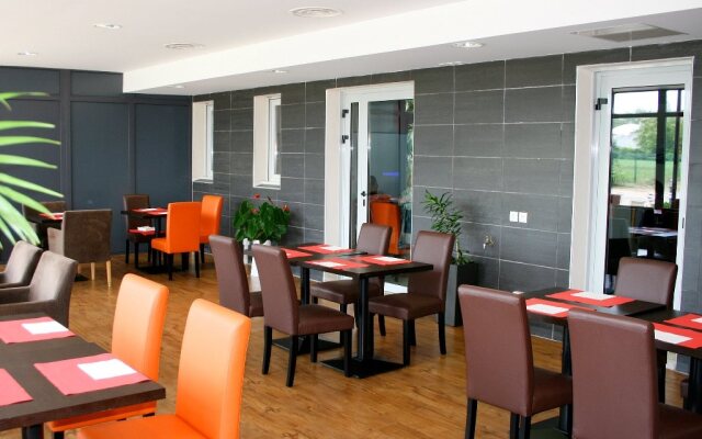 Appart'hôtel Odalys City - Bioparc Lyon Est