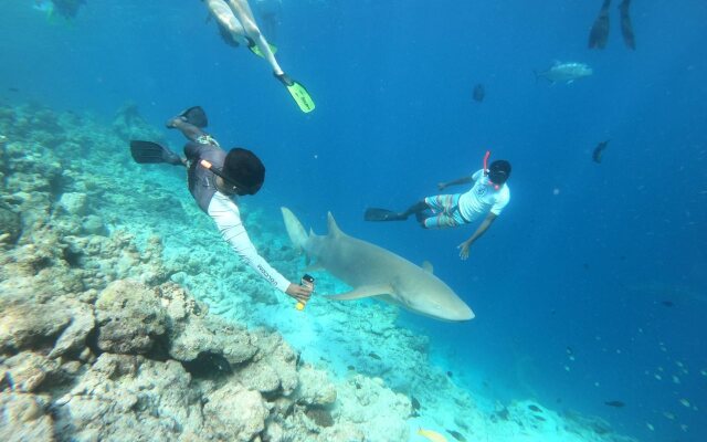 White Sand Lodge at Maafushi