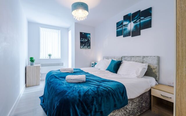 Stunning and Modern 2 Bedroom Apt in Liverpool