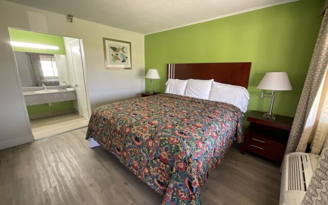 Executive Inn & Suites