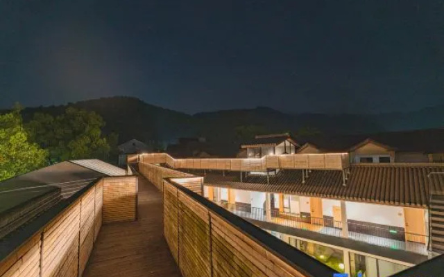 Light and wind ROOF Tangquan House (OMG Heartbeat Park Store) – Outside – Hangzhou
