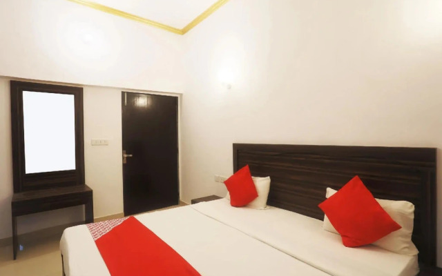 OYO 45552 Central Hotel